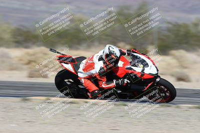 media/Dec-01-2025-Moto Forza (Mon) [[2daa91e15f]]/2-Intermediate Group/Session 3 (Turn 7 Inside Pans)/